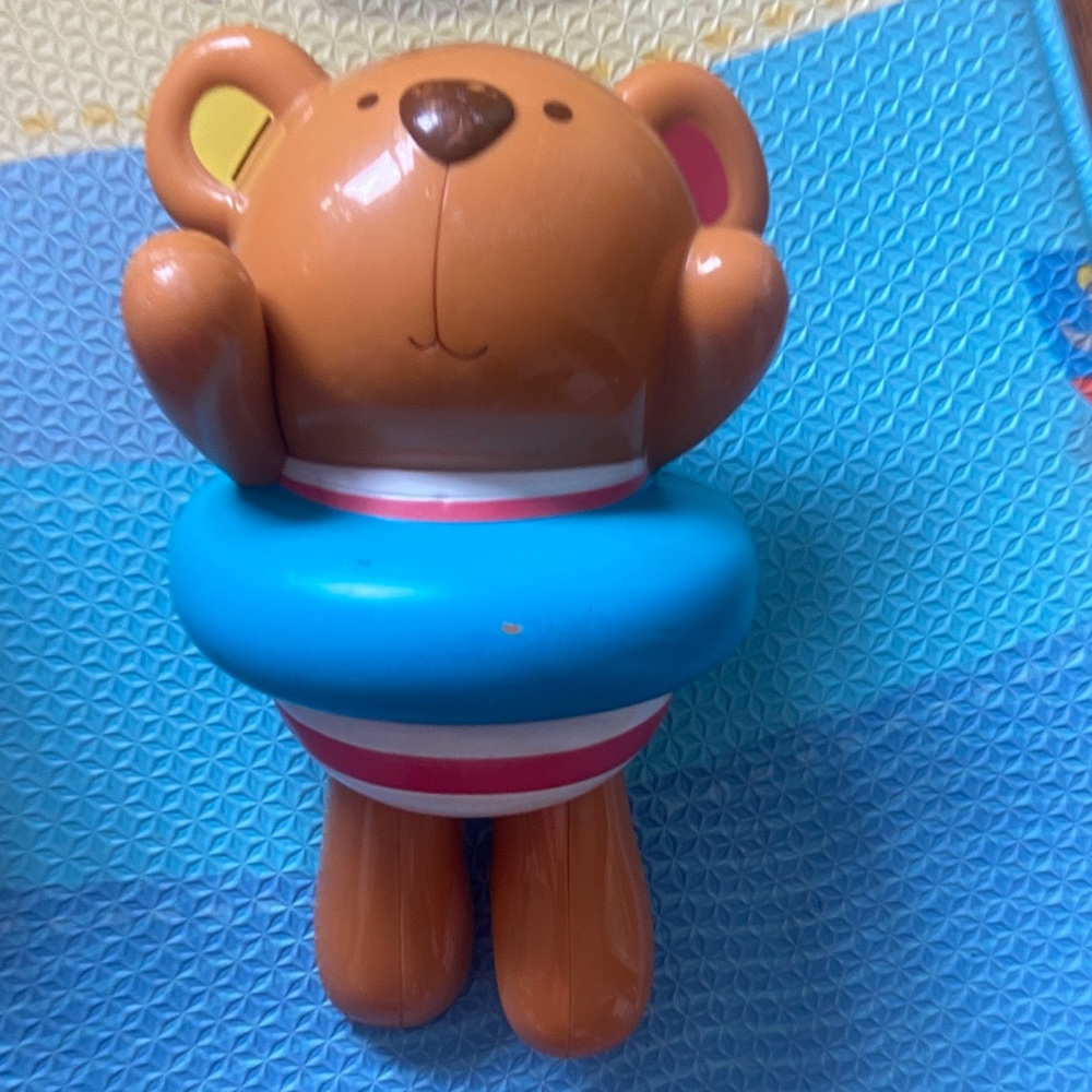 Hape Kids Little Splashers Swimmer Teddy Wind-Up Bath Toy